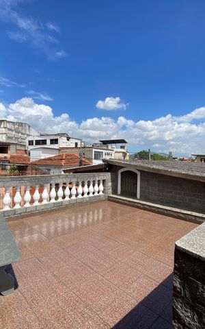 Casa à venda com 212m², 3 quartos e 4 vagas