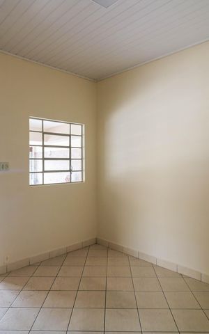 Casa à venda com 250m², 2 quartos e 2 vagas