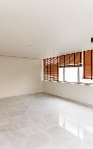 Apartamento à venda com 237m², 4 quartos e 2 vagasSala