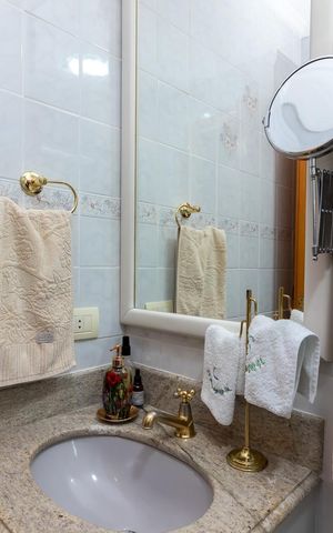 Apartamento à venda com 71m², 3 quartos e 2 vagasBanheiro da Suíte