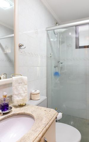 Apartamento à venda com 71m², 3 quartos e 2 vagasBanheiro 2