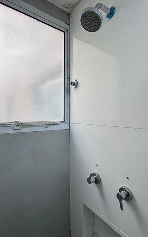 Apartamento à venda com 45m², 2 quartos e 1 vaga Apartamento à venda com 45m², 2 quartos e 1 vagaBanheiro Social