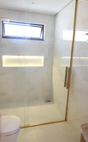 Casa à venda com 330m², 4 quartos e 5 vagasSuite Quarto 1