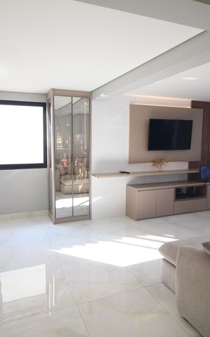 Casa à venda com 330m², 4 quartos e 5 vagasSala