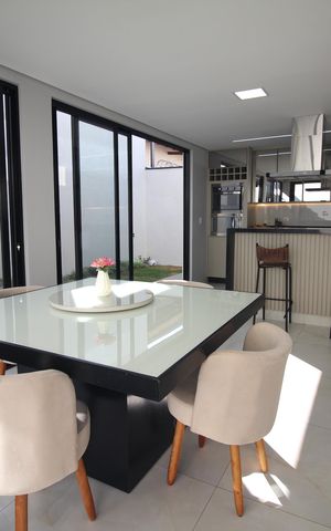 Casa à venda com 330m², 4 quartos e 5 vagasCozinha