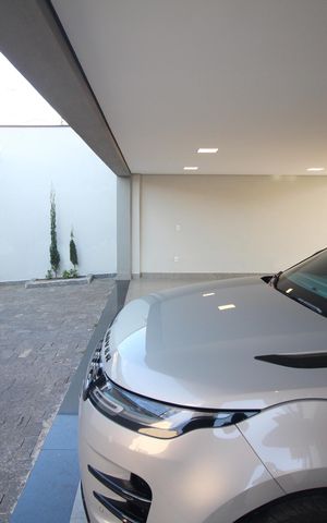 Casa à venda com 330m², 4 quartos e 5 vagasQuintal