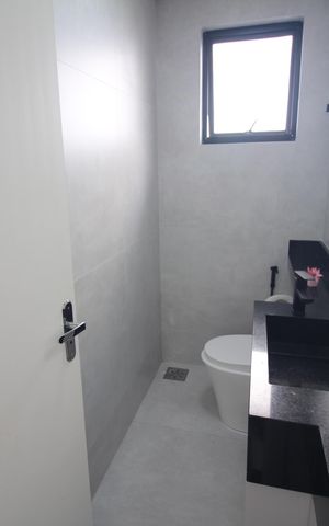 Casa à venda com 330m², 4 quartos e 5 vagasBanheiro 2