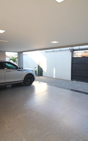 Casa à venda com 330m², 4 quartos e 5 vagasQuintal