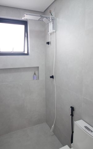 Casa à venda com 330m², 4 quartos e 5 vagasBanheiro 1
