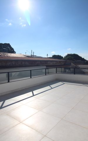 Casa à venda com 330m², 4 quartos e 5 vagasVaranda 2