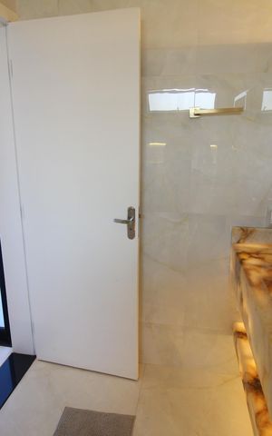 Casa à venda com 330m², 4 quartos e 5 vagasSuite Quarto 1