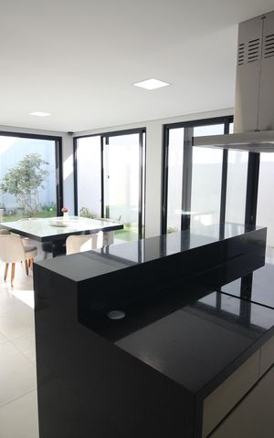 Casa à venda com 330m², 4 quartos e 5 vagasCozinha