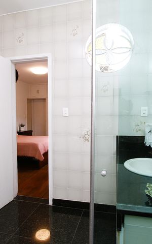 Casa à venda com 220m², 3 quartos e 1 vagaBanheiro da Suíte