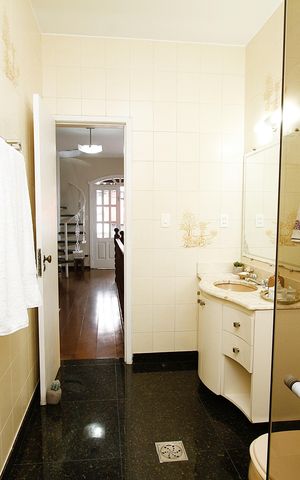 Casa à venda com 220m², 3 quartos e 1 vagaBanheiro Social