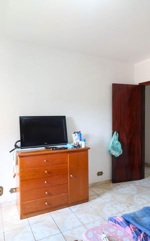 Casa à venda com 160m², 4 quartos e 2 vagas Casa à venda com 160m², 4 quartos e 2 vagasQuarto 1 Suíte