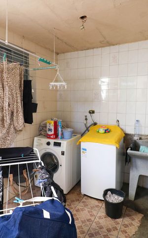 Casa à venda com 160m², 4 quartos e 2 vagas Casa à venda com 160m², 4 quartos e 2 vagasÁrea de Serviço