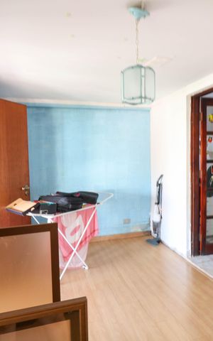 Casa à venda com 160m², 4 quartos e 2 vagas Casa à venda com 160m², 4 quartos e 2 vagasSala de TV