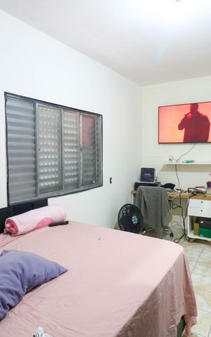 Casa à venda com 160m², 4 quartos e 2 vagas Casa à venda com 160m², 4 quartos e 2 vagasQuarto 2