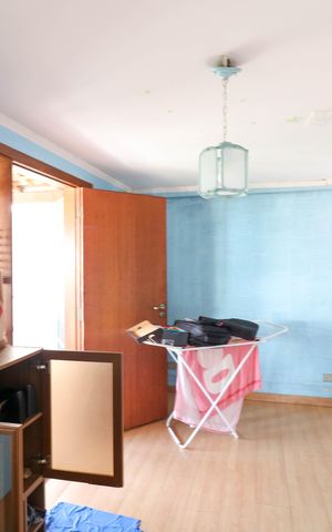 Casa à venda com 160m², 4 quartos e 2 vagas Casa à venda com 160m², 4 quartos e 2 vagasSala de TV