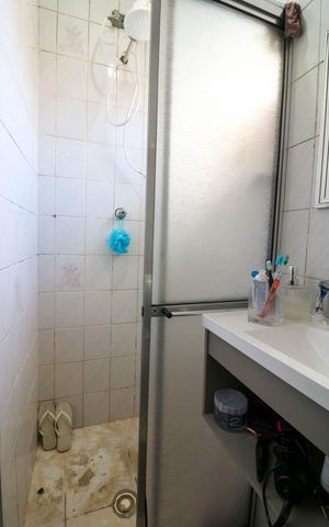 Casa à venda com 160m², 4 quartos e 2 vagas Casa à venda com 160m², 4 quartos e 2 vagasBanheiro