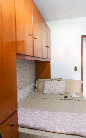 Casa à venda com 160m², 4 quartos e 2 vagas Casa à venda com 160m², 4 quartos e 2 vagasQuarto 3