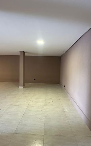 Casa de condomínio à venda com 498m², 3 quartos e 4 vagas Casa de condomínio à venda com 498m², 3 quartos e 4 vagasGaragem