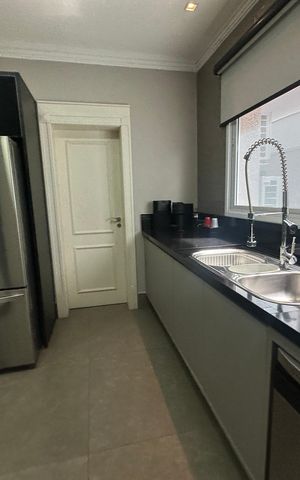 Casa de condomínio à venda com 498m², 3 quartos e 4 vagas Casa de condomínio à venda com 498m², 3 quartos e 4 vagasCozinha
