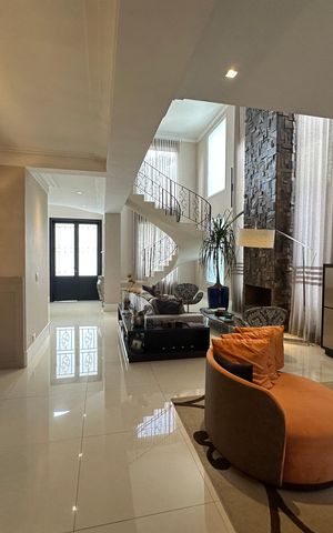Casa de condomínio à venda com 498m², 3 quartos e 4 vagas Casa de condomínio à venda com 498m², 3 quartos e 4 vagasSala