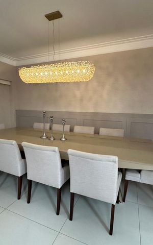 Casa de condomínio à venda com 498m², 3 quartos e 4 vagas Casa de condomínio à venda com 498m², 3 quartos e 4 vagasSala de Jantar