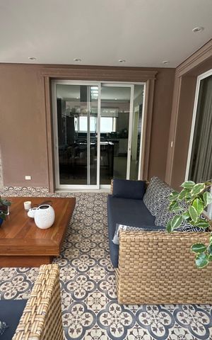 Casa de condomínio à venda com 498m², 3 quartos e 4 vagas Casa de condomínio à venda com 498m², 3 quartos e 4 vagasÁrea comum