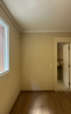 Casa de condomínio à venda com 498m², 3 quartos e 4 vagas Casa de condomínio à venda com 498m², 3 quartos e 4 vagasQuarto de Serviço