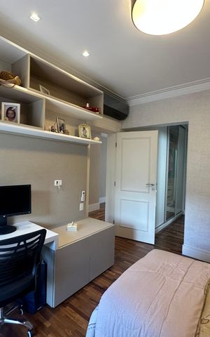 Casa de condomínio à venda com 498m², 3 quartos e 4 vagas Casa de condomínio à venda com 498m², 3 quartos e 4 vagasSuíte 2