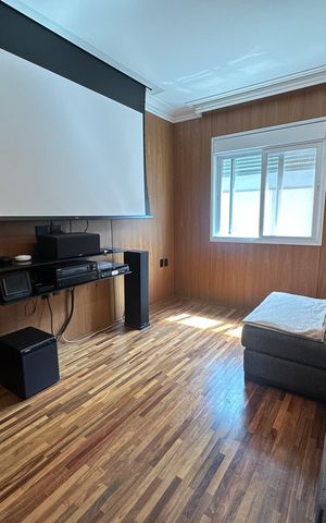 Casa de condomínio à venda com 498m², 3 quartos e 4 vagas Casa de condomínio à venda com 498m², 3 quartos e 4 vagasSala íntima