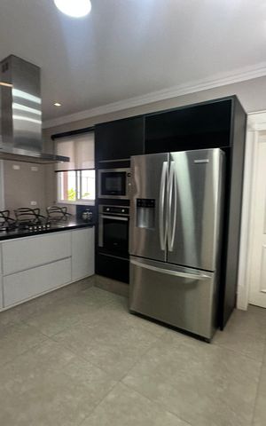 Casa de condomínio à venda com 498m², 3 quartos e 4 vagas Casa de condomínio à venda com 498m², 3 quartos e 4 vagasCozinha
