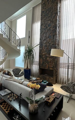 Casa de condomínio à venda com 498m², 3 quartos e 4 vagas Casa de condomínio à venda com 498m², 3 quartos e 4 vagasSala