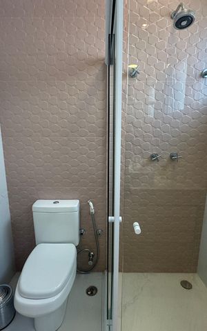 Casa de condomínio à venda com 498m², 3 quartos e 4 vagas Casa de condomínio à venda com 498m², 3 quartos e 4 vagasBanheiro da Suíte 2