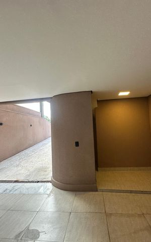 Casa de condomínio à venda com 498m², 3 quartos e 4 vagas Casa de condomínio à venda com 498m², 3 quartos e 4 vagasGaragem