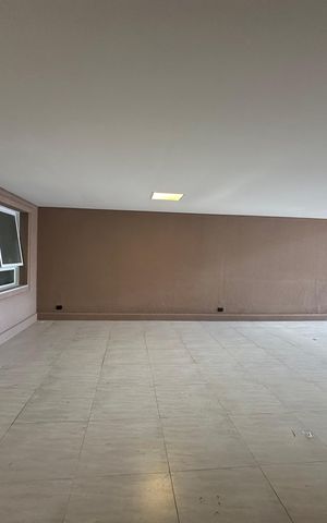 Casa de condomínio à venda com 498m², 3 quartos e 4 vagas Casa de condomínio à venda com 498m², 3 quartos e 4 vagasGaragem