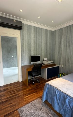 Casa de condomínio à venda com 498m², 3 quartos e 4 vagas Casa de condomínio à venda com 498m², 3 quartos e 4 vagasSuíte 1