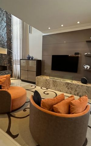 Casa de condomínio à venda com 498m², 3 quartos e 4 vagas Casa de condomínio à venda com 498m², 3 quartos e 4 vagasSala