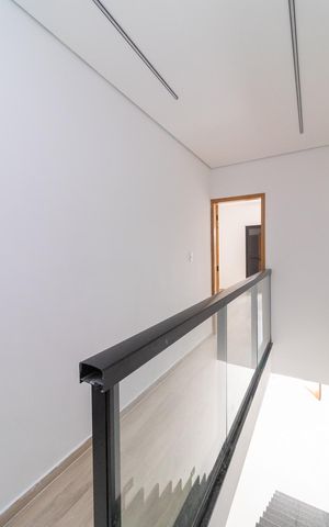 Casa à venda com 85m², 2 quartos e 1 vagaCorredor