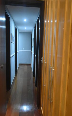 Apartamento à venda com 165m², 5 quartos e 3 vagas Apartamento à venda com 165m², 5 quartos e 3 vagasCorredor