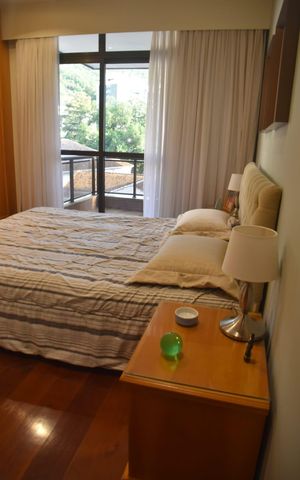 Apartamento à venda com 165m², 5 quartos e 3 vagas Apartamento à venda com 165m², 5 quartos e 3 vagasQuarto