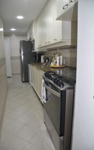 Apartamento à venda com 165m², 5 quartos e 3 vagas Apartamento à venda com 165m², 5 quartos e 3 vagasCozinha