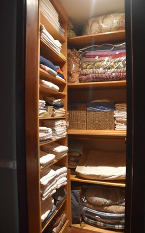 Apartamento à venda com 165m², 5 quartos e 3 vagas Apartamento à venda com 165m², 5 quartos e 3 vagasCloset