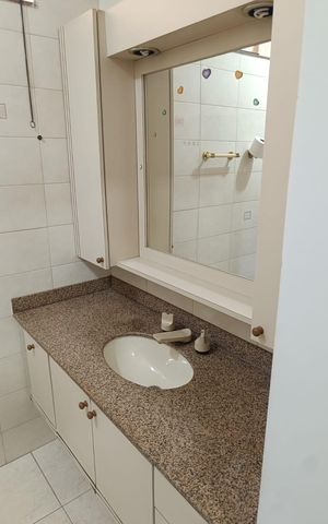 Casa à venda com 256m², 3 quartos e 5 vagasBanheiro