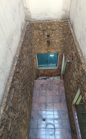Casa à venda com 256m², 3 quartos e 5 vagasÁrea externa