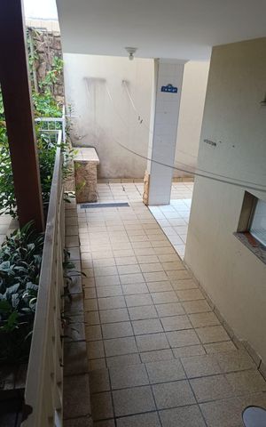 Casa à venda com 256m², 3 quartos e 5 vagasÁrea externa