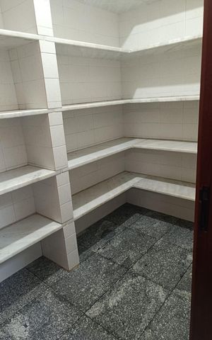 Casa à venda com 256m², 3 quartos e 5 vagasDespensa
