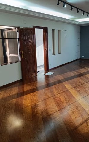 Casa à venda com 256m², 3 quartos e 5 vagasSala